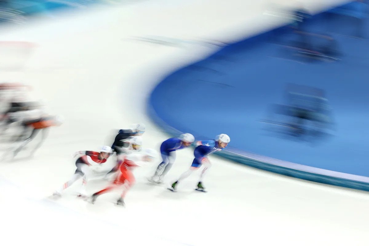 हिवाळी ऑलिंपिक 2026: जॉर्डन स्टोल्झ गोंधळलेल्या वस्तुमानाच्या सुरुवातीमध्ये पोडियम थोडक्यात चुकला