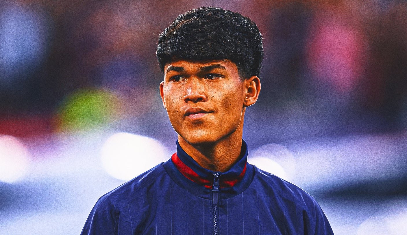 पीएसजीने 18 वर्षीय बार्सिलोना रत्न ड्रू फर्नांडीझसाठी धक्कादायक हस्तांतरण पूर्ण केले आहे