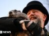 Punxsutawney Phil Groundhog Day साठी दिसते
