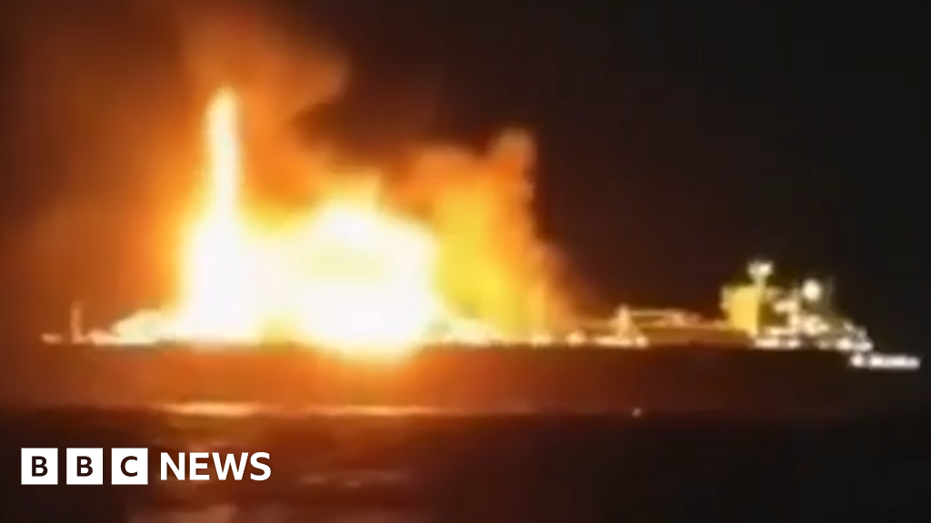 भूमध्य समुद्रात टँकर बुडाल्याबद्दल रशियाने युक्रेनच्या नौदलाच्या ड्रोनला जबाबदार धरले आहे