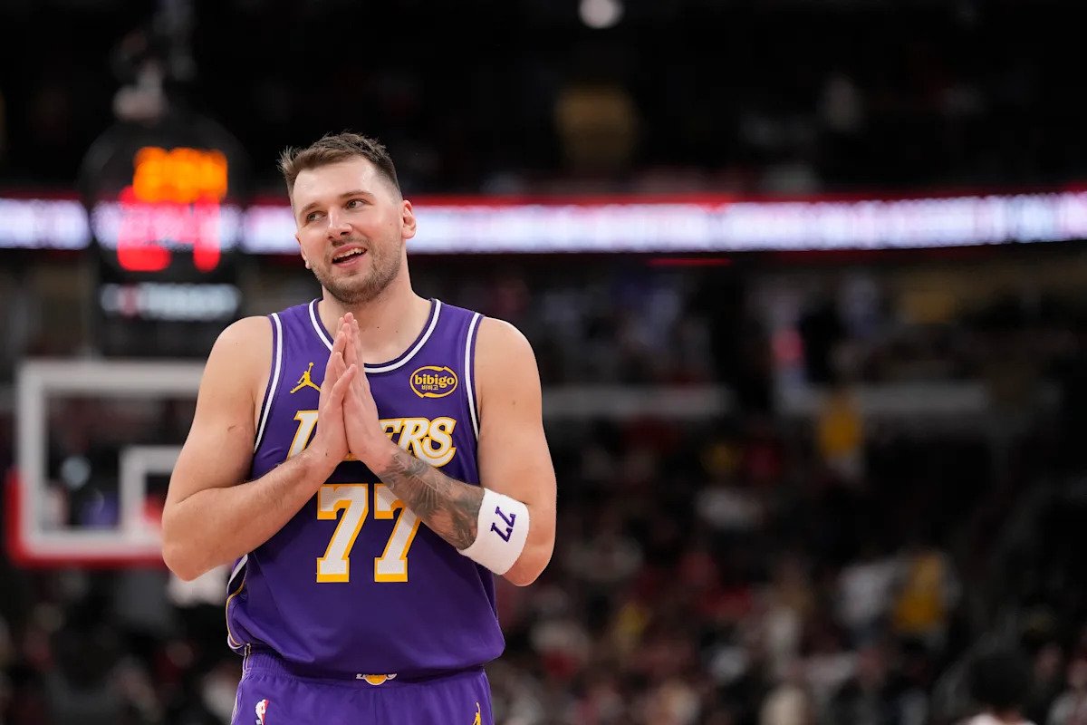 काल्पनिक बास्केटबॉल उच्च स्कोअर परफेक्ट लाइनअप जानेवारीसाठी: हा पाहणाऱ्याचा महिना होता आणि आम्ही सर्व त्यात जगत आहोत