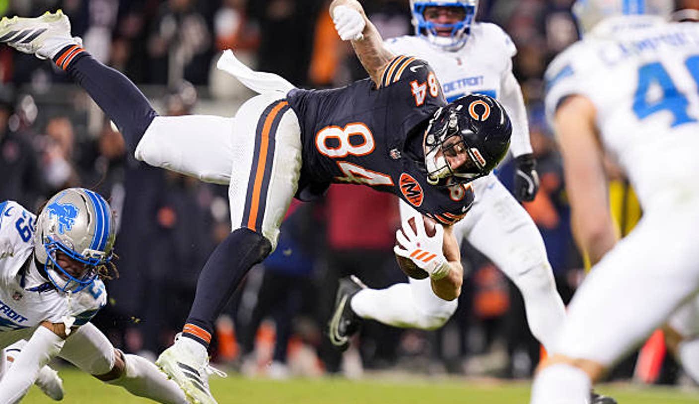 chicago-illinois-avonte-maddox-of-the-detroit-lions-tackles-chicago-bears-tight-end-colston.jpg