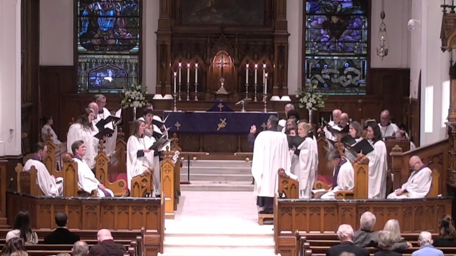 ‘एक तेजस्वी प्रकाश’: ब्राउन युनिव्हर्सिटीचा विद्यार्थी चर्च हल्ल्याचा बळी म्हणून ओळखला जातो