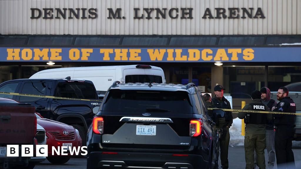 रोड आयलंड आइस हॉकीच्या संशयिताने माजी पत्नी आणि मुलाची हत्या केली