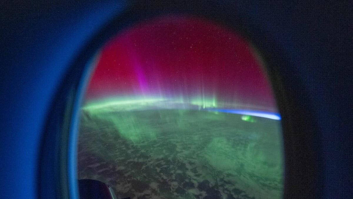 सूर्याचे तांडव: आपल्याला सौर वादळांबद्दल काय माहित असले पाहिजे