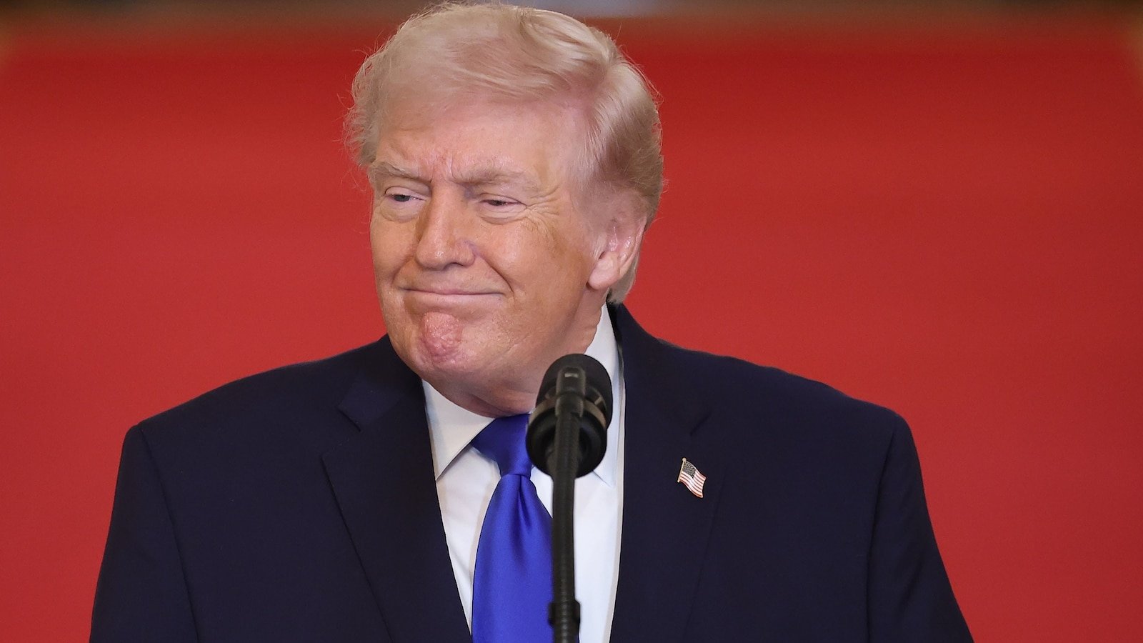 ट्रम्पच्या नकारात्मक रेटिंग असूनही GOP मध्यावधीत स्पर्धात्मक राहते: ABC/Post/Ipsos पोल