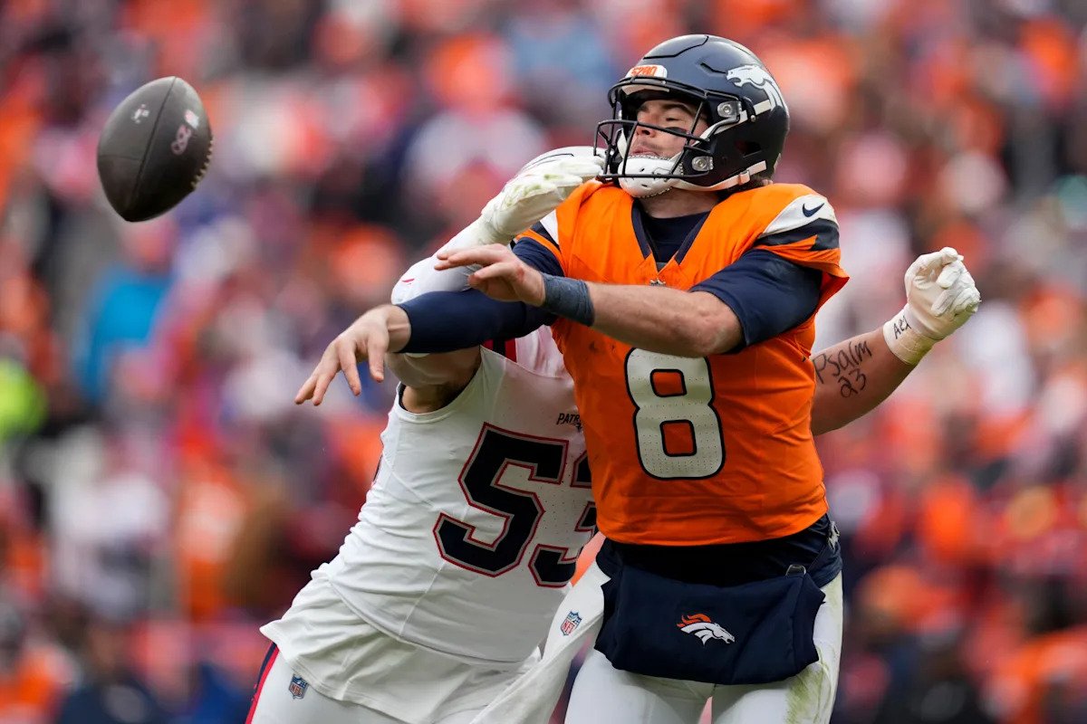 AFC चॅम्पियनशिप: देशभक्तांनी जॅरेट स्टिडहॅम टर्नओव्हरमधून बचावात्मक टीडी चोरला, त्यानंतर ड्रेक मायेने स्कोअर केला