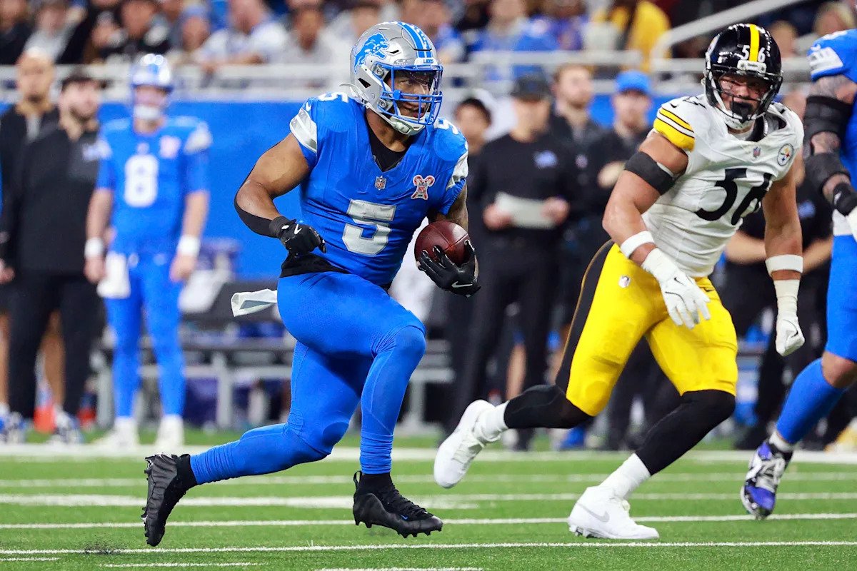 डेव्हिड माँटगोमेरीला ह्यूस्टनमध्ये आणणाऱ्या लायन्स-टेक्सन्स व्यापाराचे ग्रेडिंग