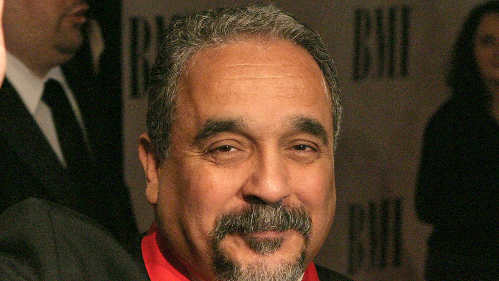 प्रख्यात साल्सा संगीतकार विली कोलन यांचे वयाच्या ७५ व्या वर्षी निधन झाले