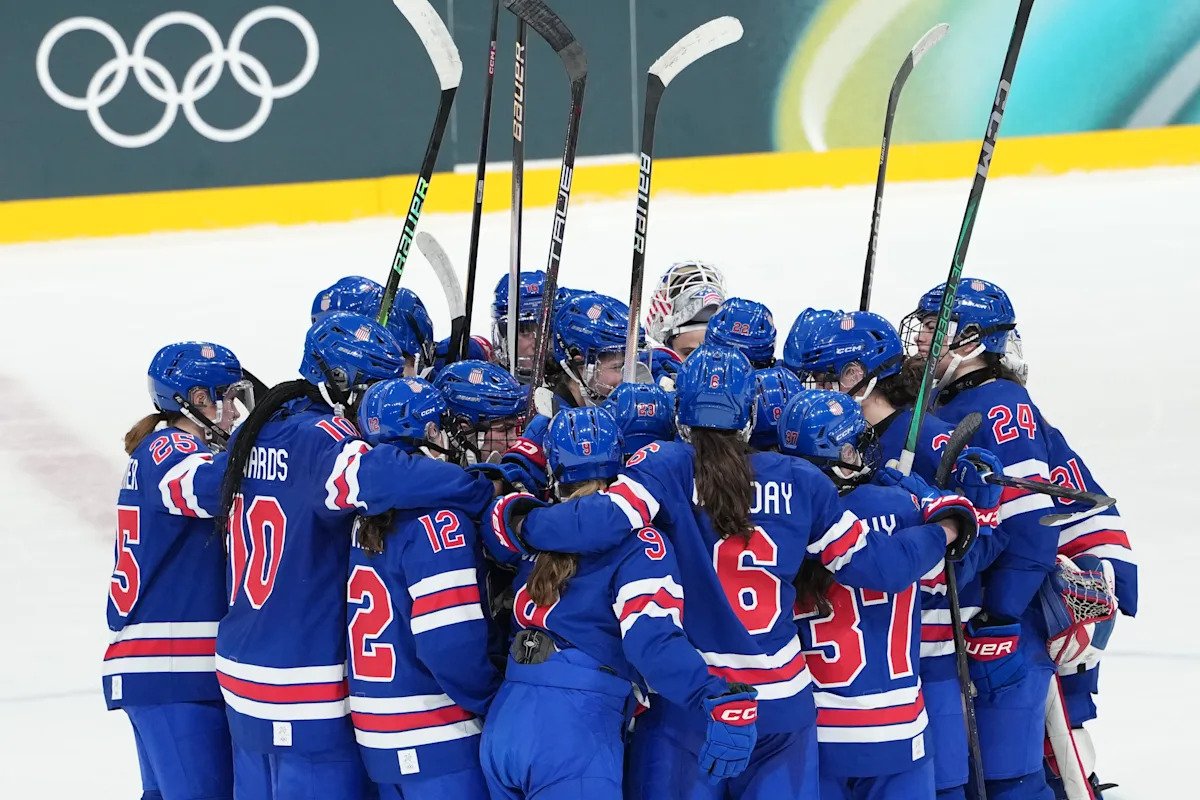 मिलान कॉर्टिना: हिवाळी ऑलिंपिकमध्ये आज काय पहायचे आहे — यूएसए महिला हॉकी संघ अंतिम फेरीत जाण्याची वाट पाहत आहे (2/16)