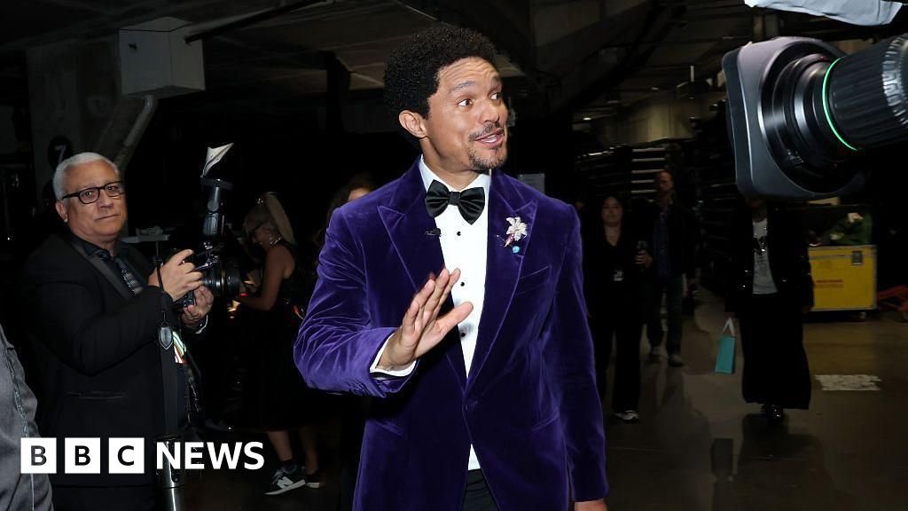 ट्रम्प यांनी ग्रॅमीवरील एपस्टाईन विनोदाबद्दल ट्रेव्हर नोहावर दावा ठोकण्याची धमकी दिली