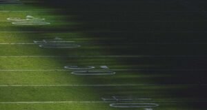 एप्रिल ट्रान्सफर विंडो सोडून स्प्रिंग फुटबॉल खेळ परत आणत आहे?