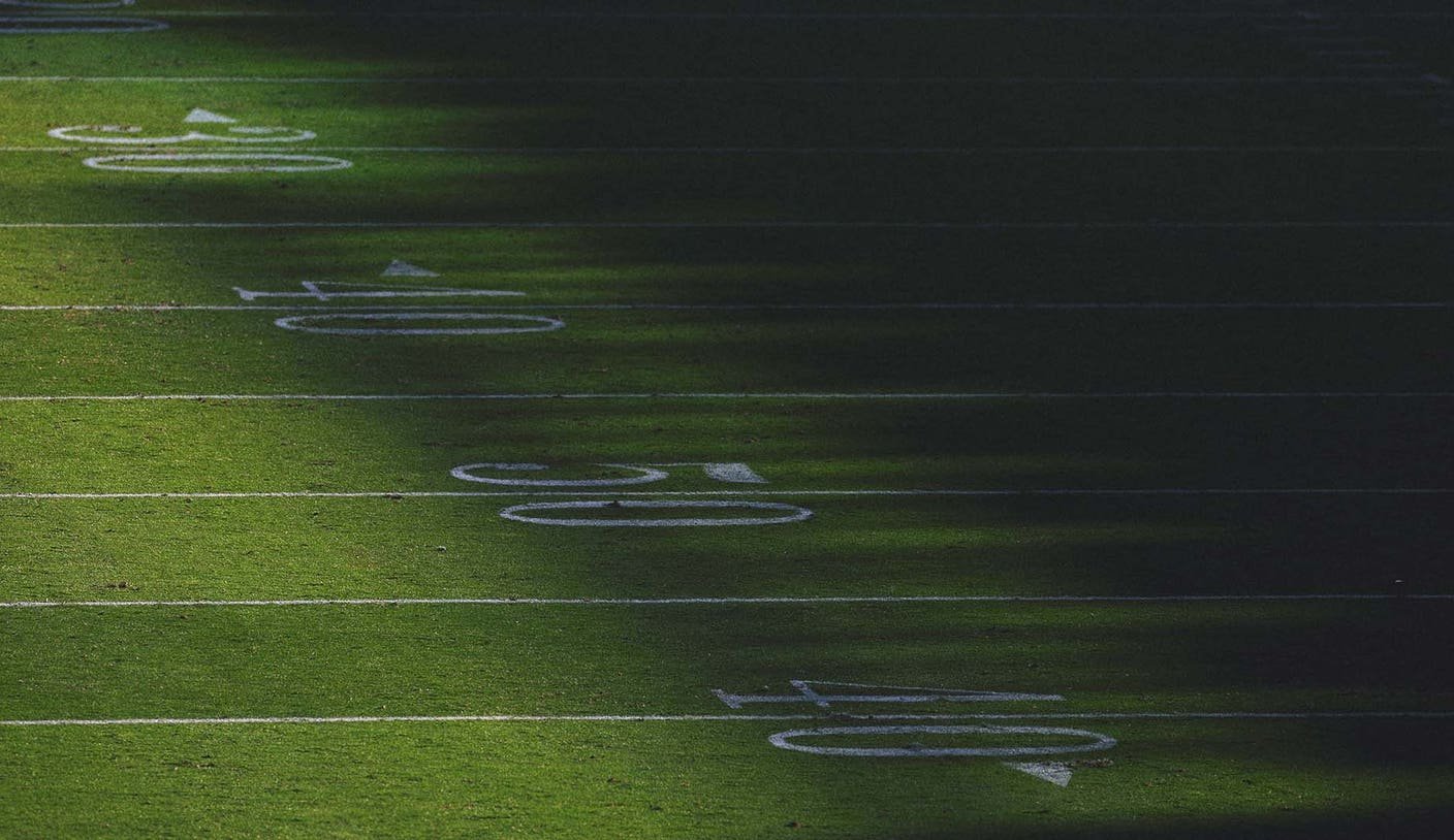 एप्रिल ट्रान्सफर विंडो सोडून स्प्रिंग फुटबॉल खेळ परत आणत आहे?