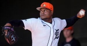 फ्रॅम्बर वाल्डेझने टायगर्ससाठी त्याच्या वसंत ऋतूतील पदार्पणात तीन गोलरहित डाव टाकले