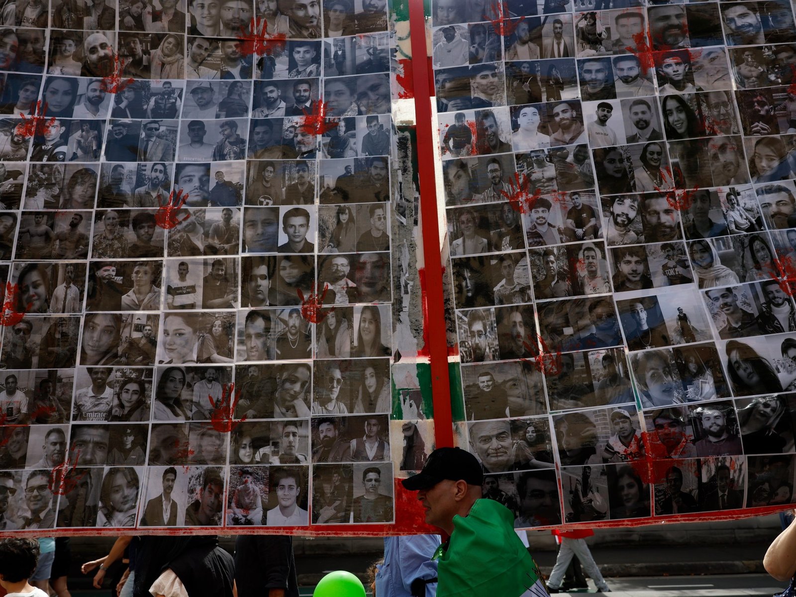 इराण, डायस्पोरा म्हणून, यूएस स्पॅरिंग ॲक्शनसाठी आवाहन करत परदेशात रॅली काढतो निषेध बातम्या