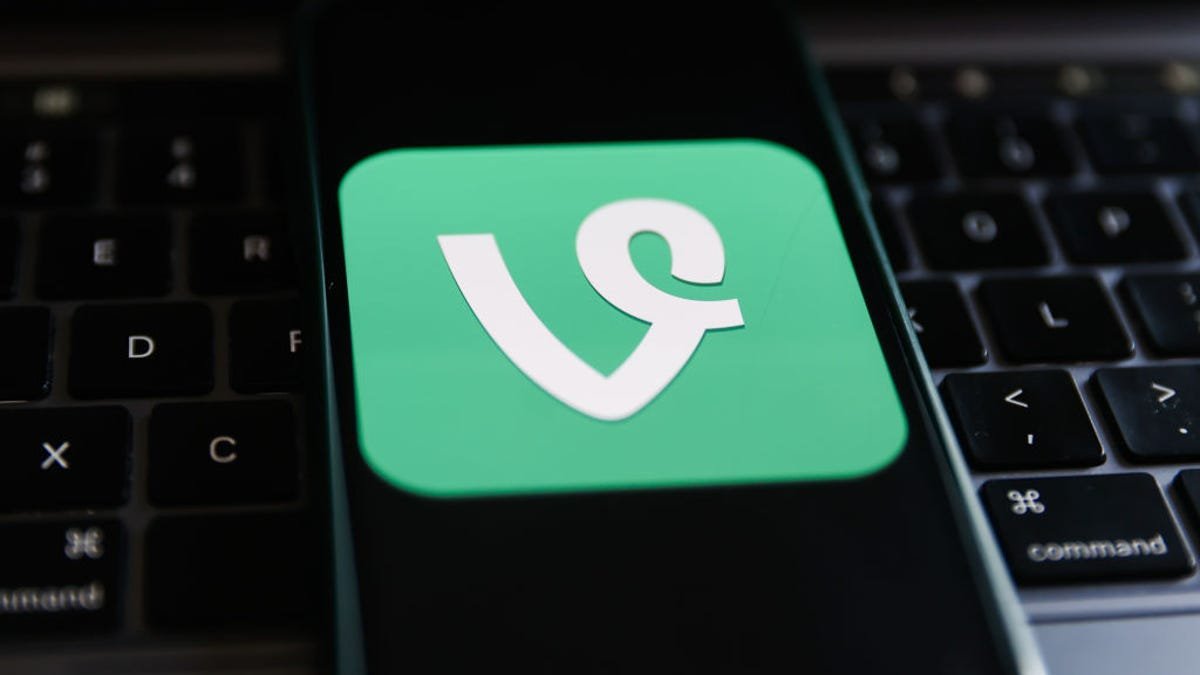 द्राक्षांचा वेल परत आला आहे, याप्रमाणे: हजारो जुने व्हिडिओ परत आल्याने नवीन ॲप AI थांबवते