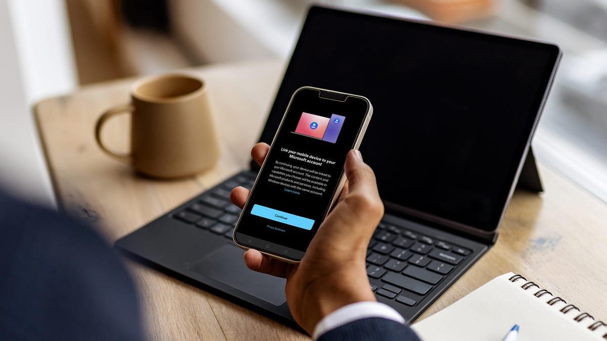 मायक्रोसॉफ्ट फोन लिंक: आपल्याला माहित असणे आवश्यक असलेली प्रत्येक गोष्ट (आणि आपण ते का वगळू शकता)
