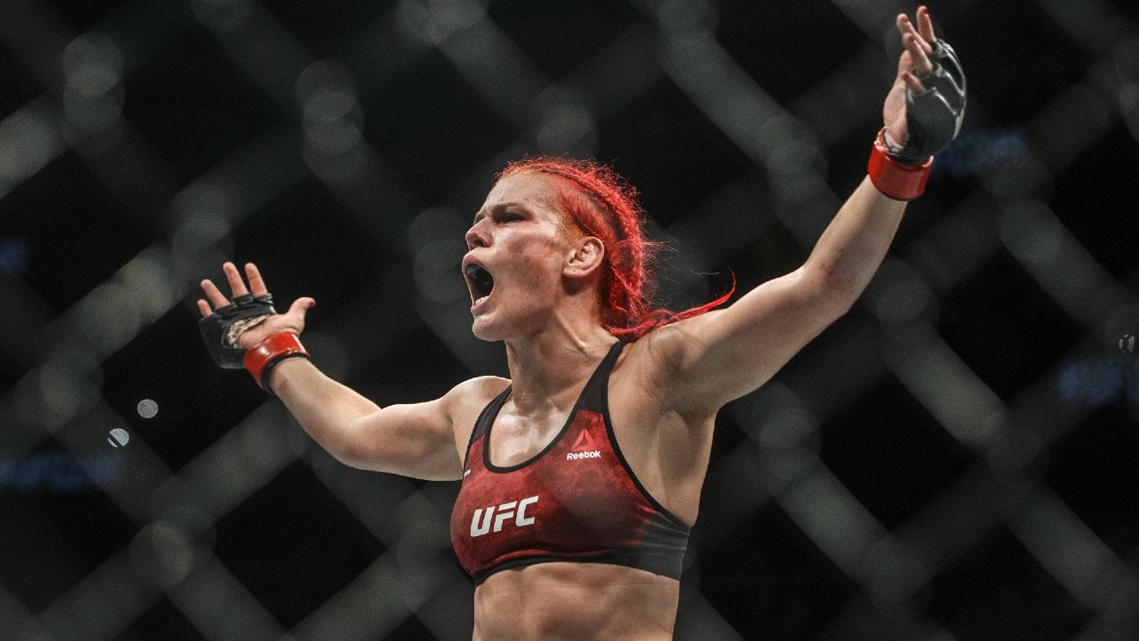 कॅनेडियन गिलियन रॉबर्टसन विरुद्ध अमांडा लेमोस यांना मार्चसाठी पुन्हा बुक केले गेले आहे