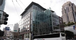 एआयच्या वापरावरून झालेल्या संघर्षानंतर अँथ्रोपिकने ट्रम्प प्रशासनावर खटला दाखल केला