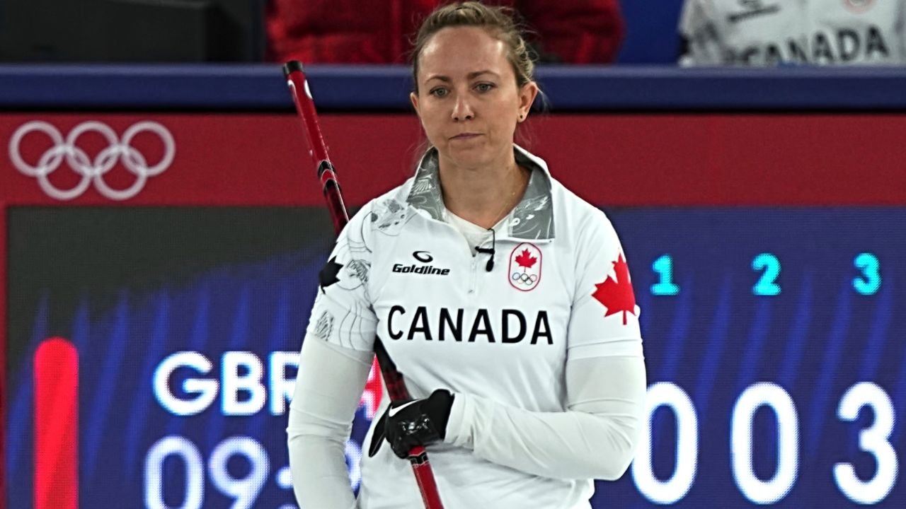ऑलिम्पिकमध्ये डबल टचसाठी दगड काढल्यानंतर कॅनडा होमन संतापला