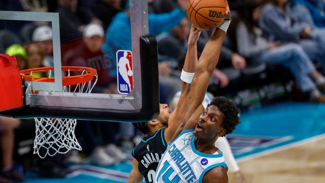 हॉर्नेट्सने त्यांच्या सलग चौथ्या विजयासाठी ट्रेल ब्लेझर्सचा पराभव केला