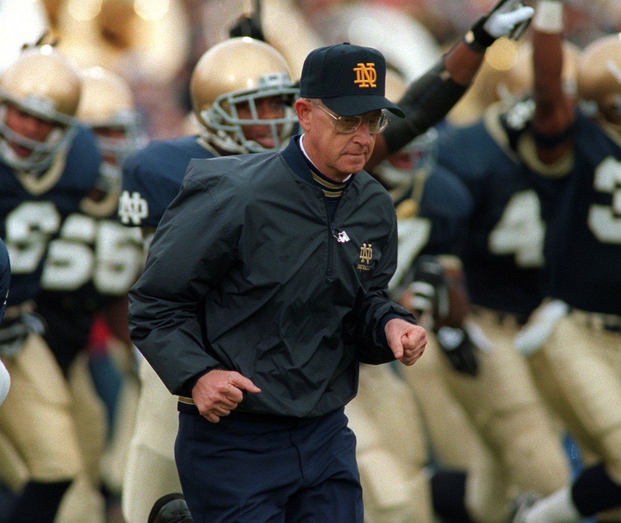 नोट्रे डेमचे शेवटचे चॅम्पियनशिप फुटबॉल प्रशिक्षक लू होल्ट्ज यांचे ८९ व्या वर्षी निधन झाले