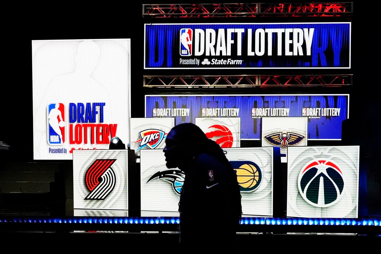 बास्केटबॉलमध्ये टँकिंग संकट आहे-आणि NBA कडे पुरेसे आहे