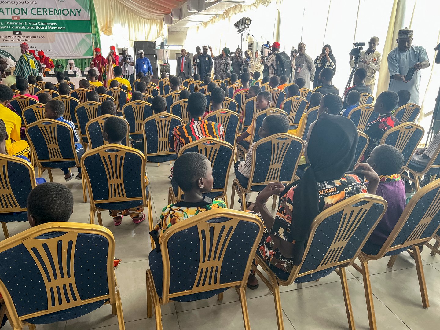 130 नायजेरियन शालेय विद्यार्थ्यांचे सामूहिक अपहरणानंतर सुटका | बाल हक्क