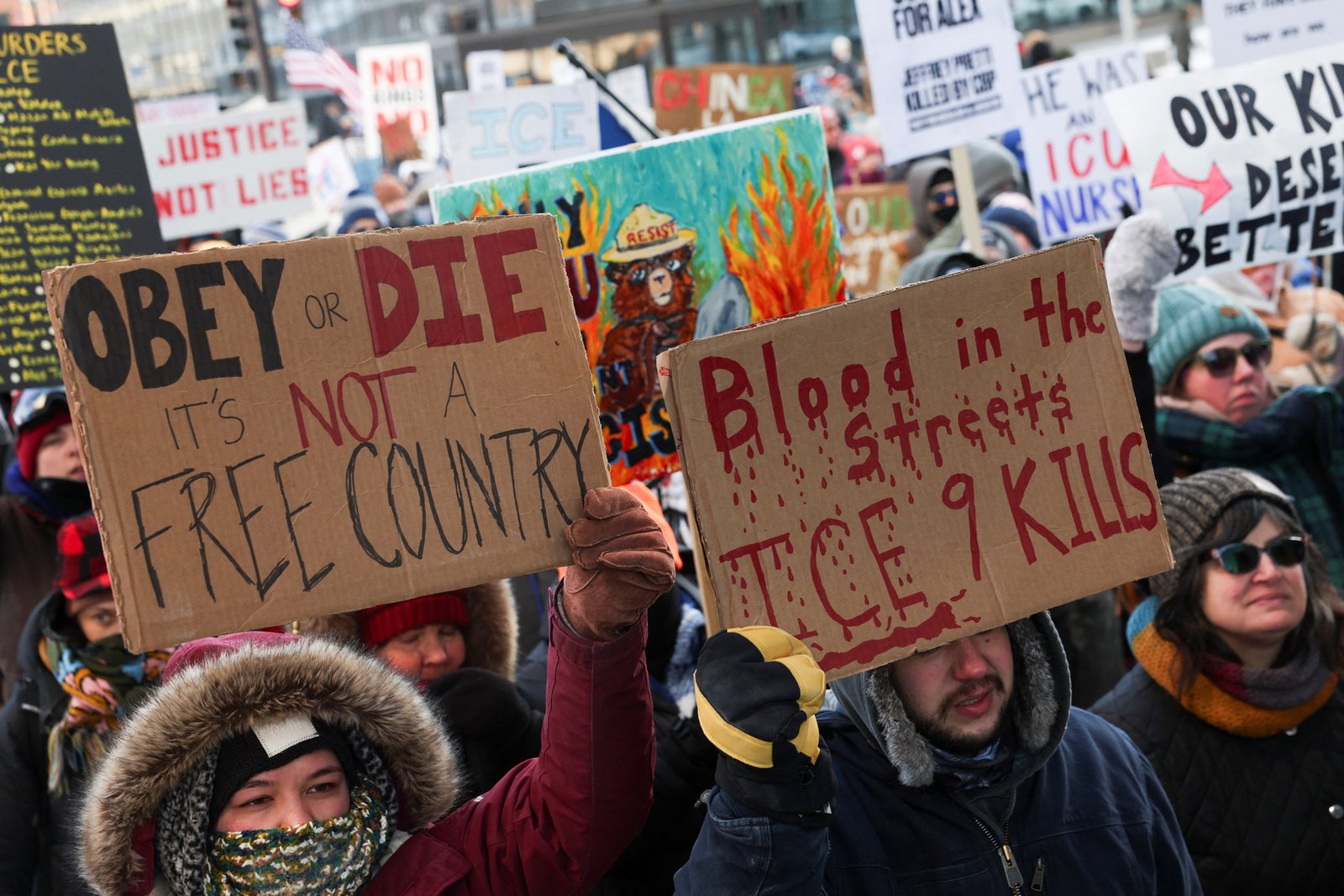 ट्रम्प प्रशासनाचे इमिग्रेशन क्रॅकडाउन कार्यरत आहे का? | डोनाल्ड ट्रम्प