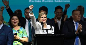 उजव्या विचारसरणीचे उमेदवार फर्नांडिस यांनी कोस्टा रिका निवडणुकीत विजय घोषित केला