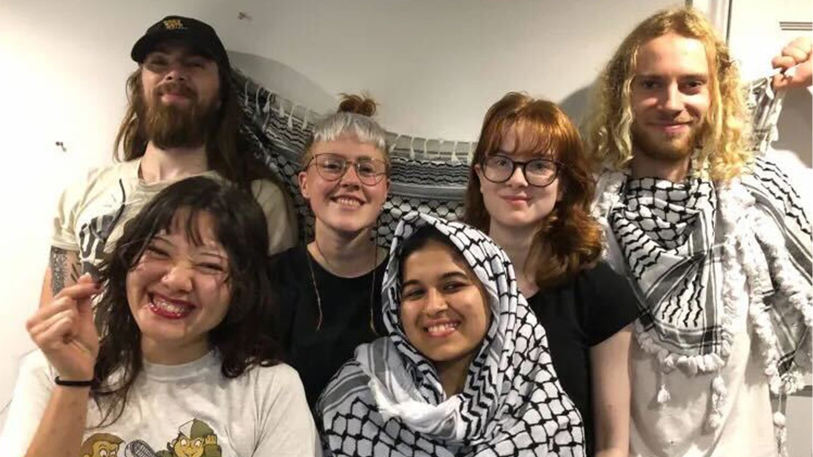 इस्रायली संरक्षण एजन्सीच्या कारखान्यांवरील छाप्यांमधून सहा ब्रिटिश कामगारांची निर्दोष मुक्तता | निषेध