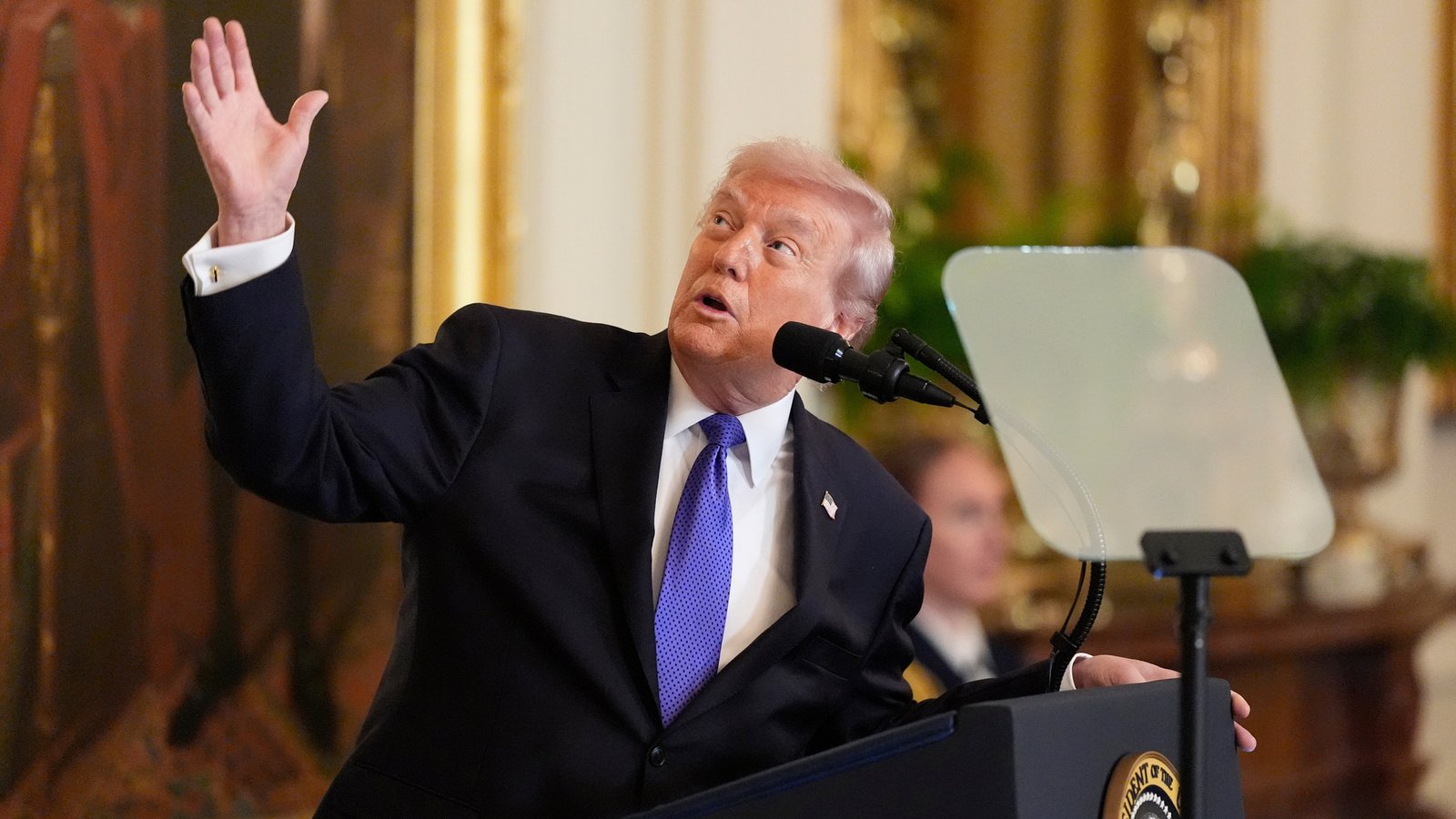 ट्रम्प: इराणच्या ‘आजारी आणि दुष्ट राजवटीला’ इस्रायल-इराण संघर्षाचा फटका बसण्याची ही सर्वोत्तम संधी होती