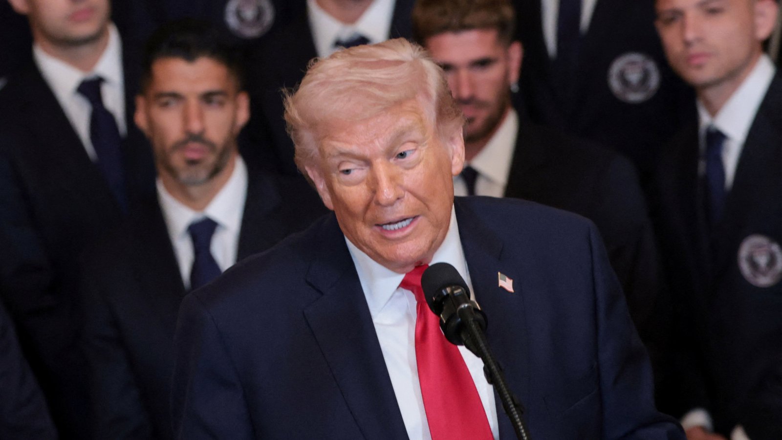 ट्रम्प यांनी IRGC, इराणी पोलिसांना ‘शस्त्रे खाली ठेवणाऱ्या’ प्रतिकारशक्तीची ऑफर दिली | इस्रायल-इराण संघर्ष