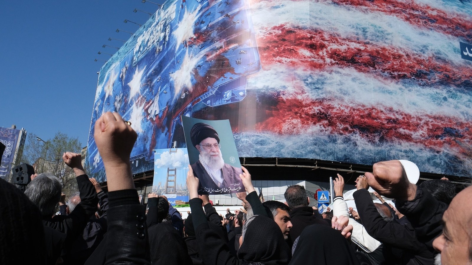 अध्यक्ष पेझेश्कियान पुन्हा उदयास आल्याने इराणने अंतरिम नेतृत्व परिषद स्थापन केली आहे