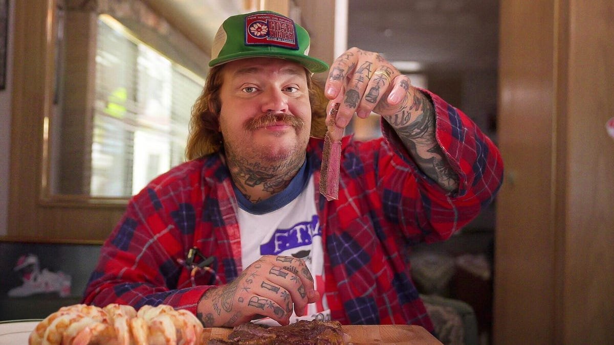 नेटफ्लिक्सवरील फूड शोचे माझे सध्याचे वेड हे “द बीअर” बद्दलच्या स्पिन-ऑफ फिव्हरच्या स्वप्नासारखे आहे.