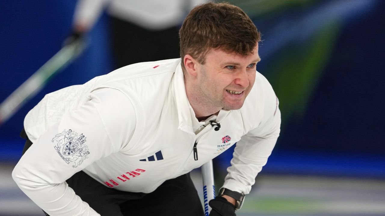 ऑलिम्पिक पुरुष कर्लिंग पात्रता फेरीतील अंतिम दोन स्थान कसे ठरवले जातील