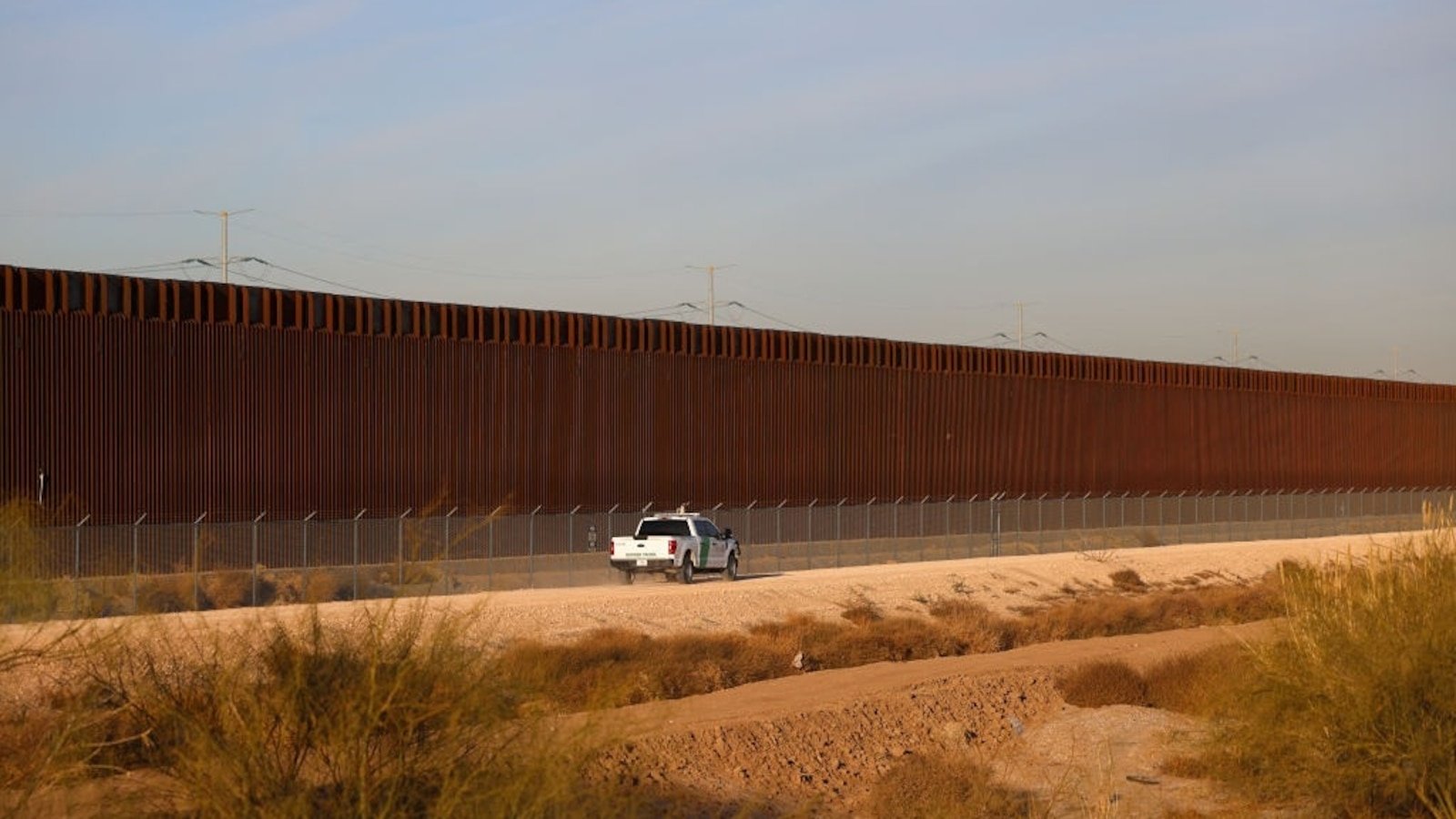 संरक्षण विभागाने एल पासो जवळ सीमाशुल्क आणि सीमा संरक्षण ड्रोन खाली पाडले: अधिकारी