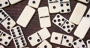 वेस्ट कोस्ट कोऑपरेटिव्ह क्रेडिट युनियन हा बेट-व्यापी डोमिनो लीगचा परिणाम आहे