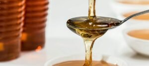 विधान: राष्ट्रीय मधमाशीपालन सहकारी संस्था भेसळयुक्त मधाचा निषेध करते