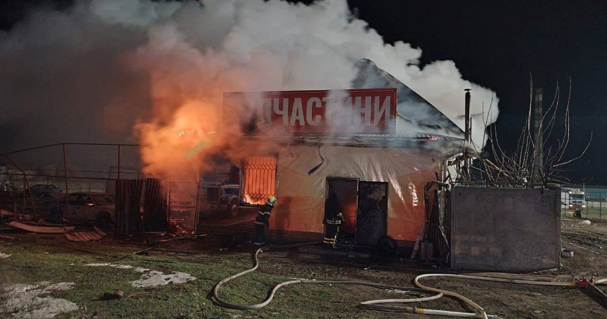 चौथ्या युद्धाच्या वर्धापन दिनाच्या पूर्वसंध्येला रशियाने चार युक्रेनियन लोकांना ठार केले रशिया-युक्रेन युद्धाच्या बातम्या