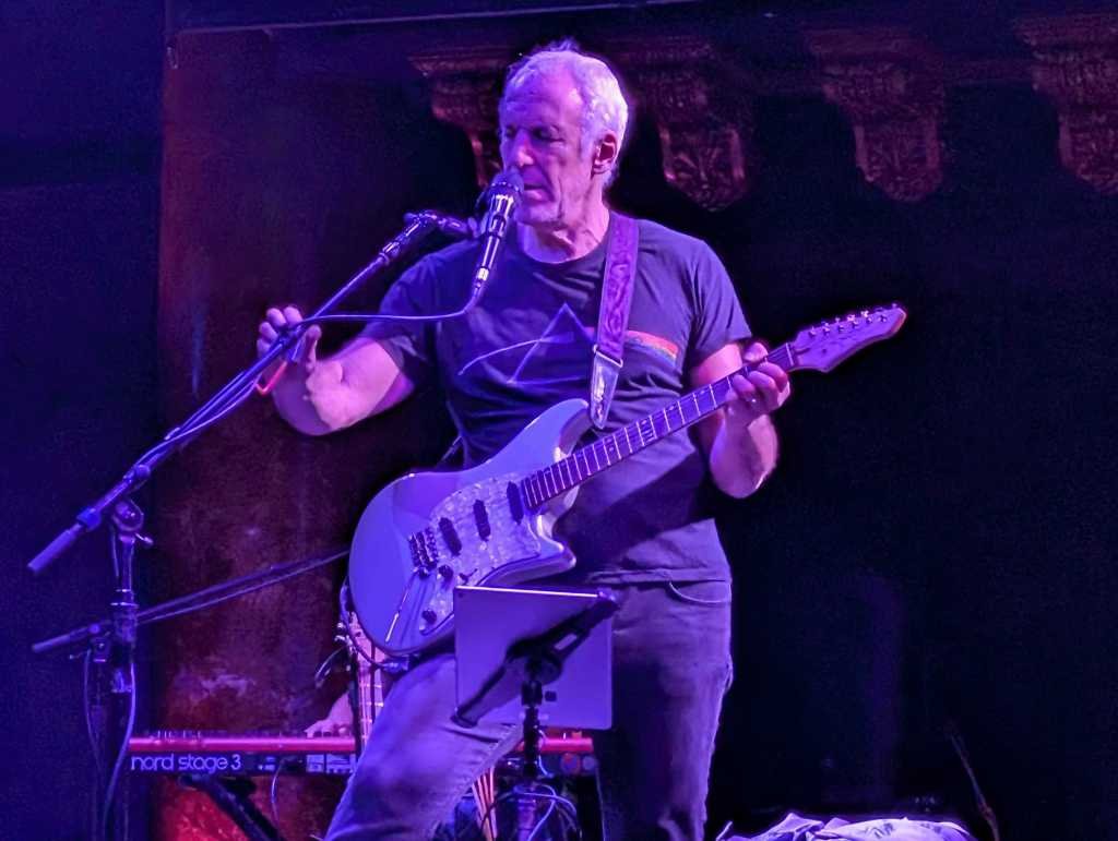 पिंक फ्लॉइड, कृतज्ञ मृत चाहत्यांनी गिलमोर प्रोजेक्ट कॉन्सर्ट वापरून पहा