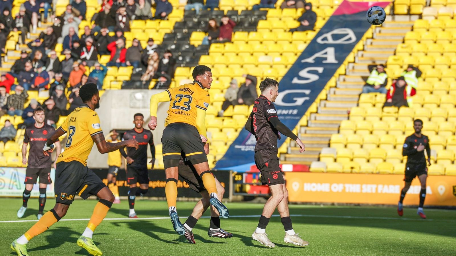 लिव्हिंग्स्टन 1 – 1 सेंट मिरेन