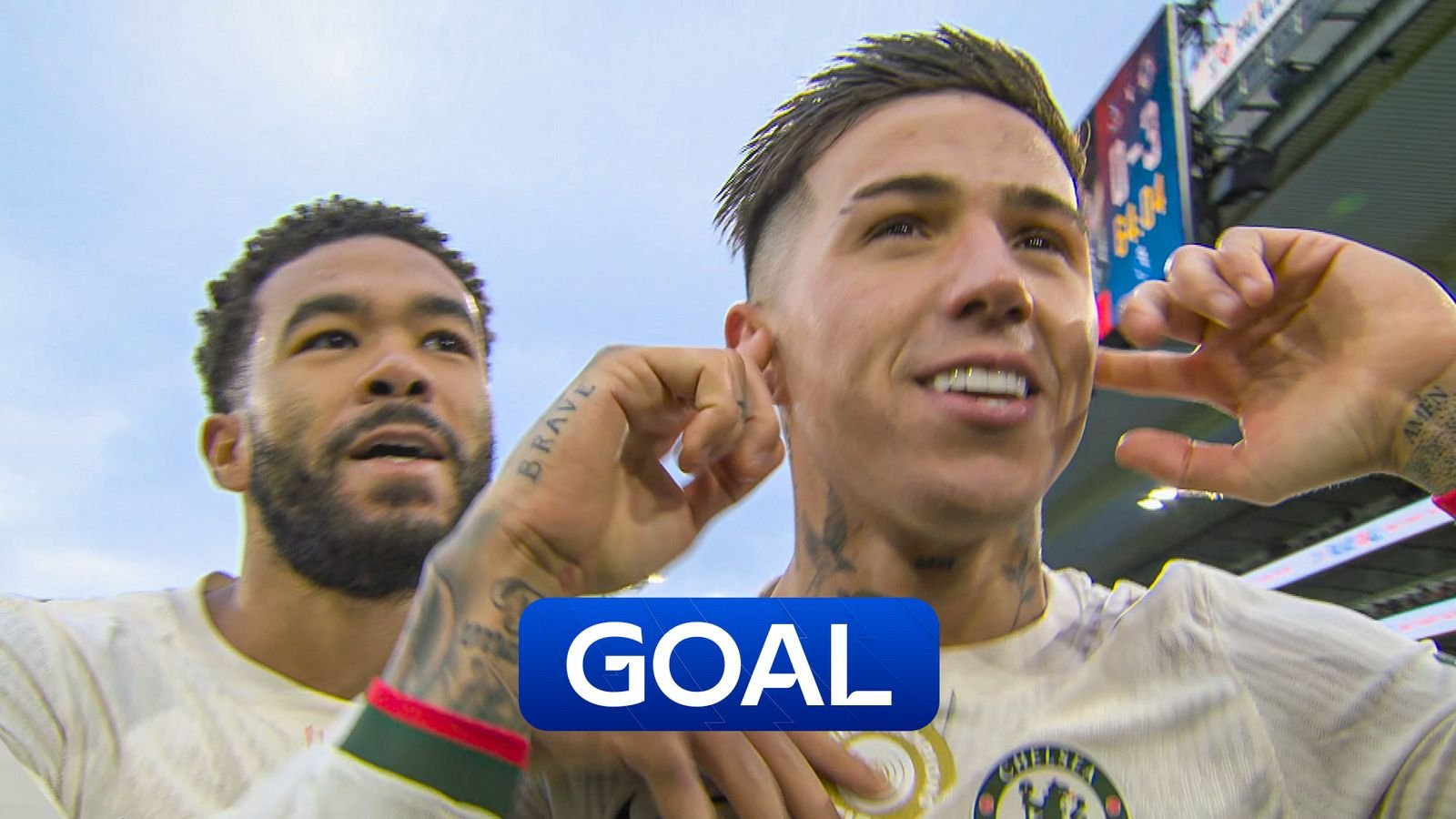 चेल्सी तीन वर! व्हीएआर पुनरावलोकनानंतर फर्नांडिसने पेनल्टी मारली