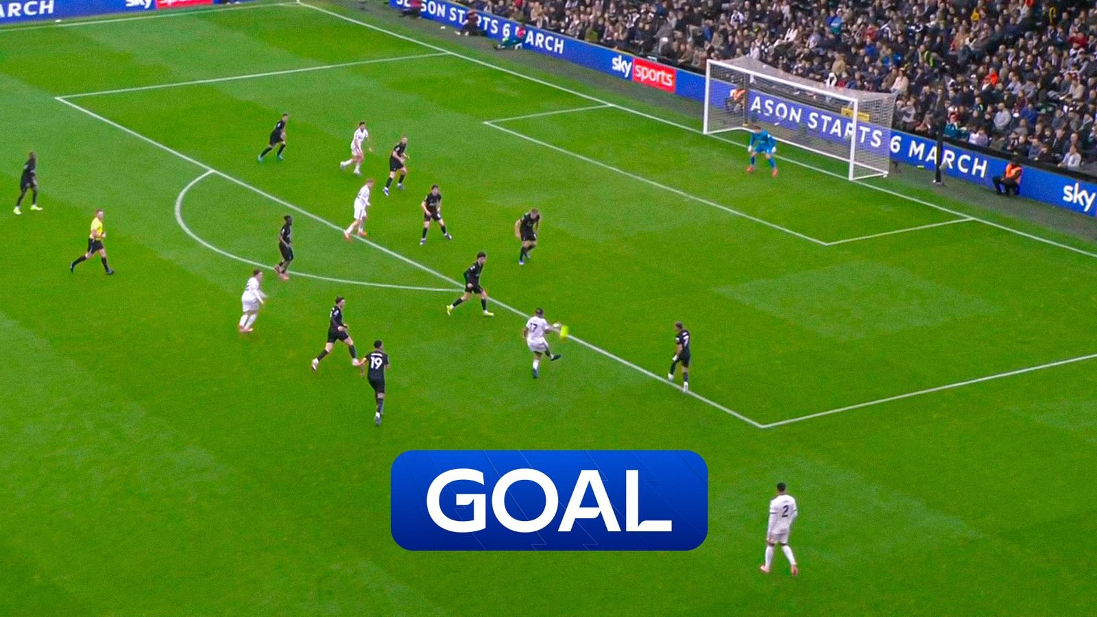 इवोबी आणि विल्सन यांनी एकत्रितपणे फुलहॅमचा उत्कृष्ट गोल केला!