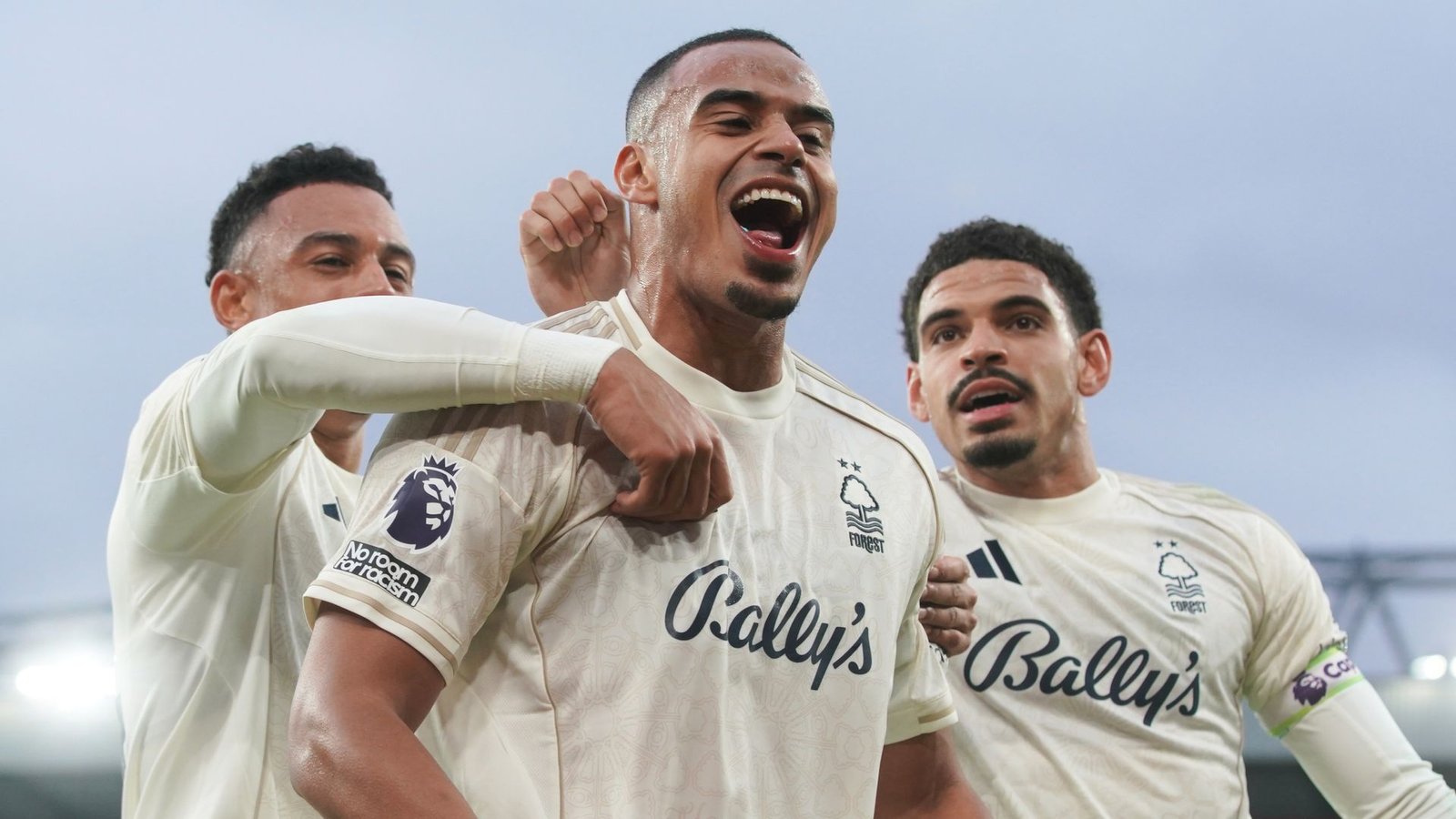 लाइव्ह कॉमेंट्री – फेनरबहसे वि एन फॉरेस्ट