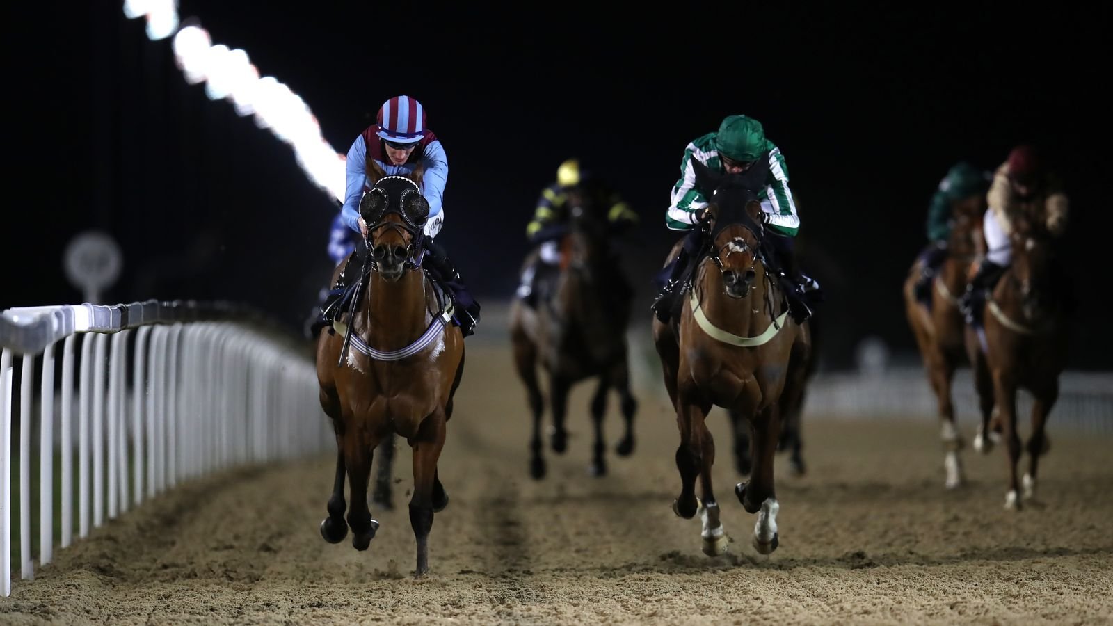 आज स्काय स्पोर्ट्स रेसिंगवर: न्यूकॅसल, सेजफील्ड आणि वॉल्व्हरहॅम्प्टन वैशिष्ट्य सोमवारी थेट | रेसिंग बातम्या