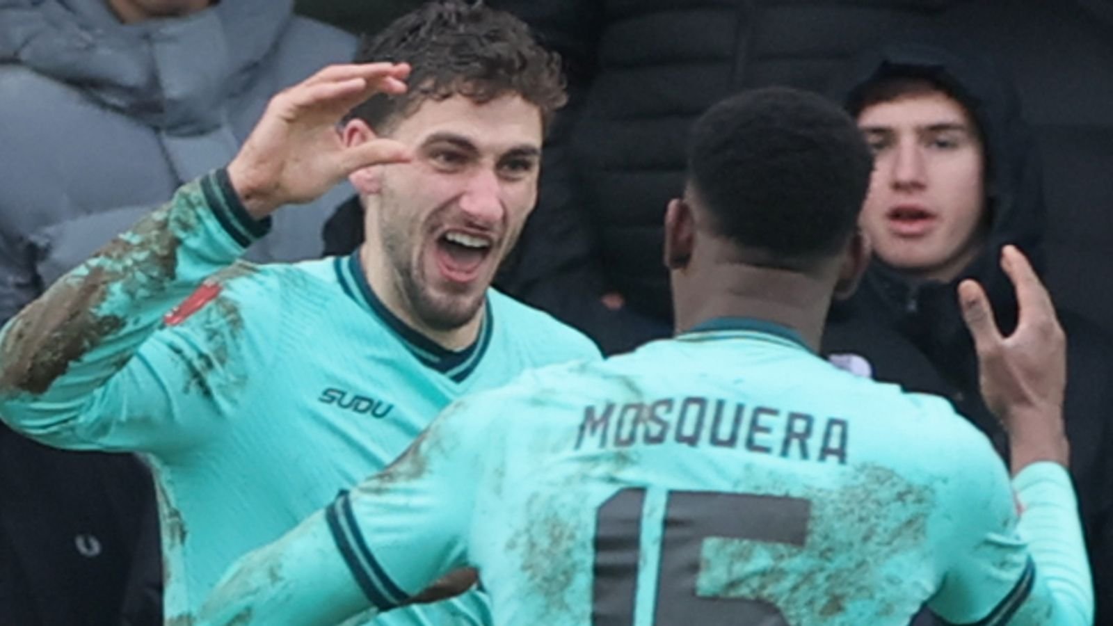 ग्रिम्स्बी 0 – 1 लांडगे