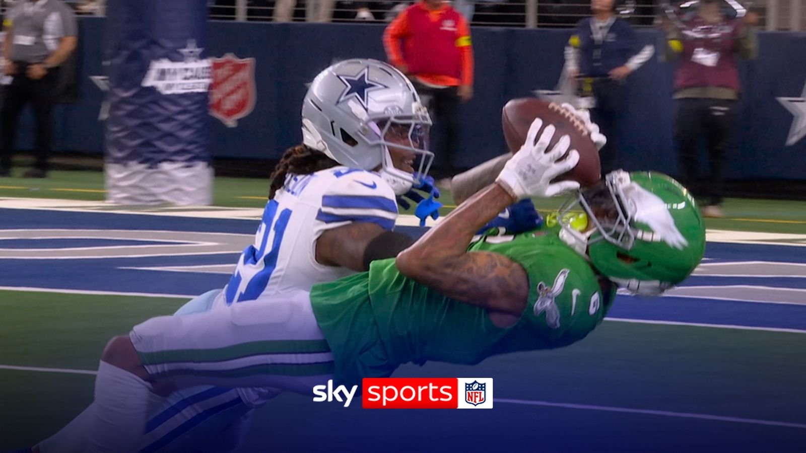 त्याने ते कसे पकडले ?! | डेव्होंटा स्मिथ सनसनाटी ताबा