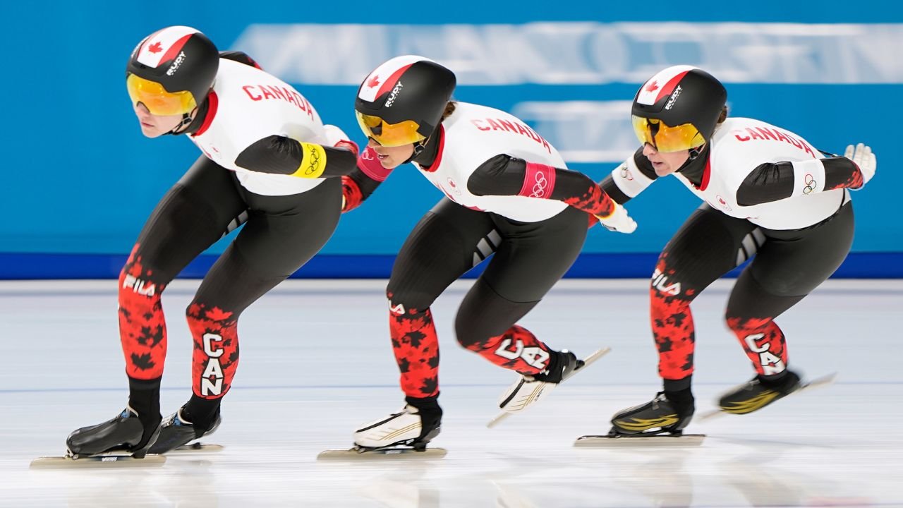 कॅनडाच्या महिला सुवर्णपदकांच्या शर्यतीत ऑलिम्पिक स्पीड स्केटिंग संघात प्रवेश करतात