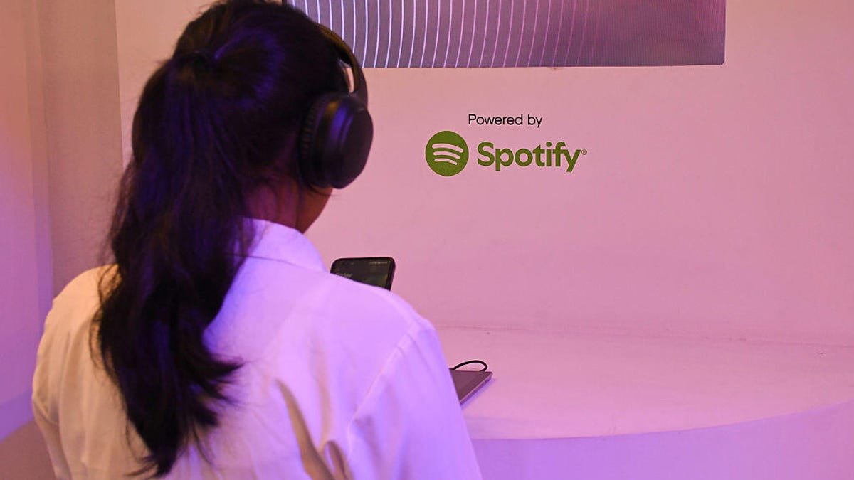 Spotify साप्ताहिक चार्टसह ऑडिओबुक रँकिंग विस्तृत करते